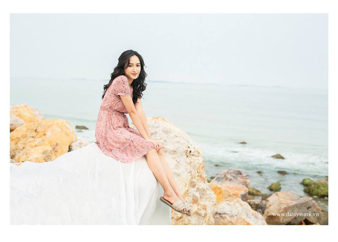 Ngắm qua lookbook mới của các thương hiệu Việt để lên đồ thật xinh cho 4 ngày nghỉ lễ tuần tới Ngắm qua lookbook mới của các thương hiệu Việt để lên đồ thật xinh cho 4 ngày nghỉ lễ tuần tới